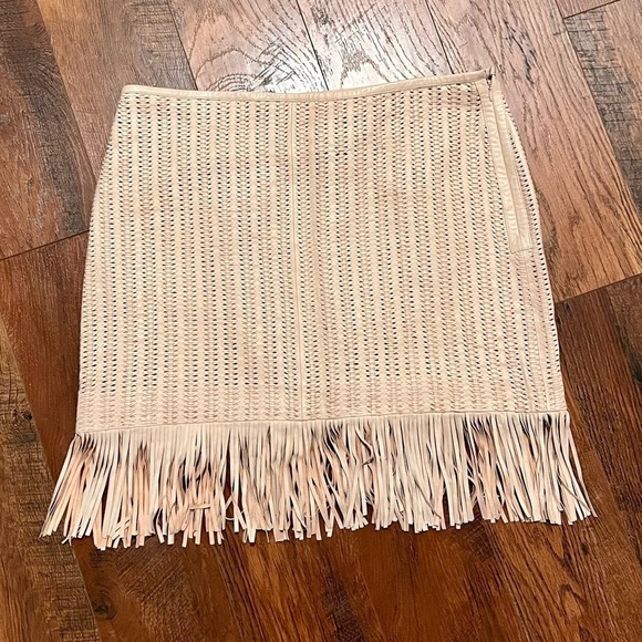 RALPH LAUREN fringe woven lamb leather mini skirt. NWT Size 16 - Picture 9 of 12